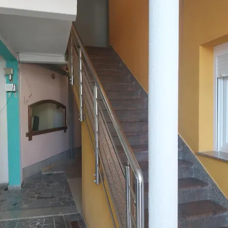 Aryan 1 Apartment *